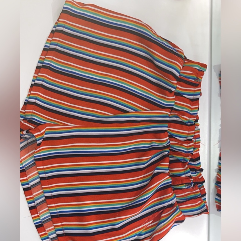 Stretchy waistband!